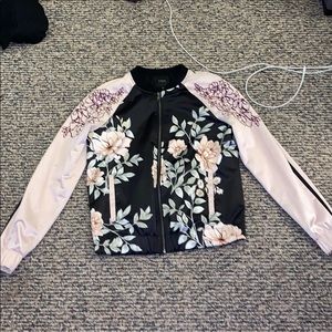 GUESS Gently Used bomber jacket